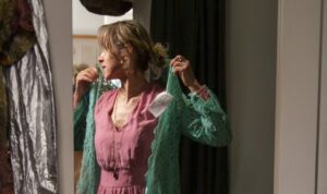 Read more about the article Beyond the Bargain: Why Vintage Shopping in Krakow is a Journey to Your True Self