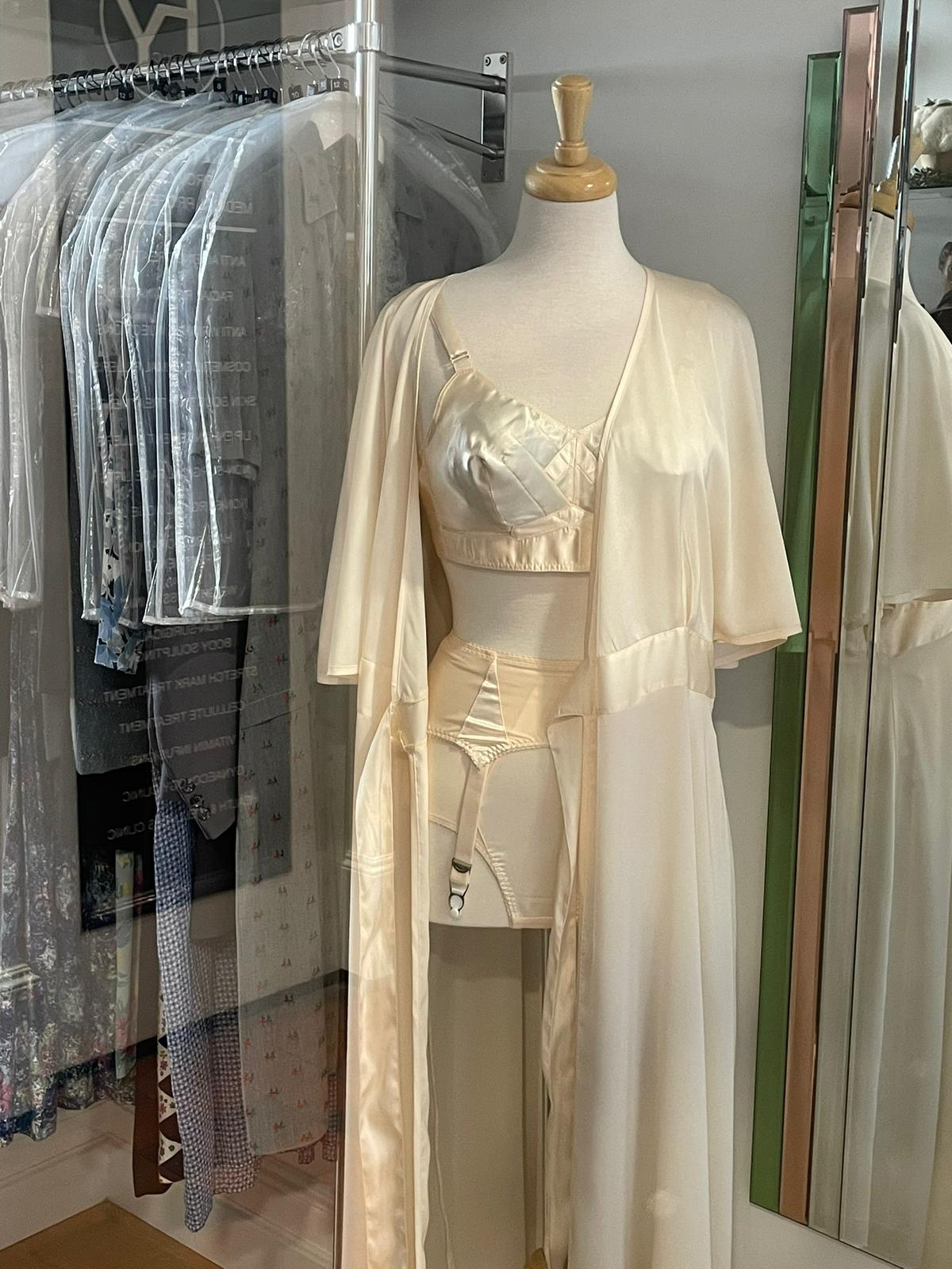 Read more about the article Why Curiosity is Your Best Accessory for Sustainable Fashion in Krakow