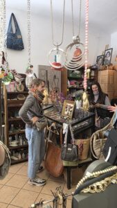 krakow vintage shopping tour